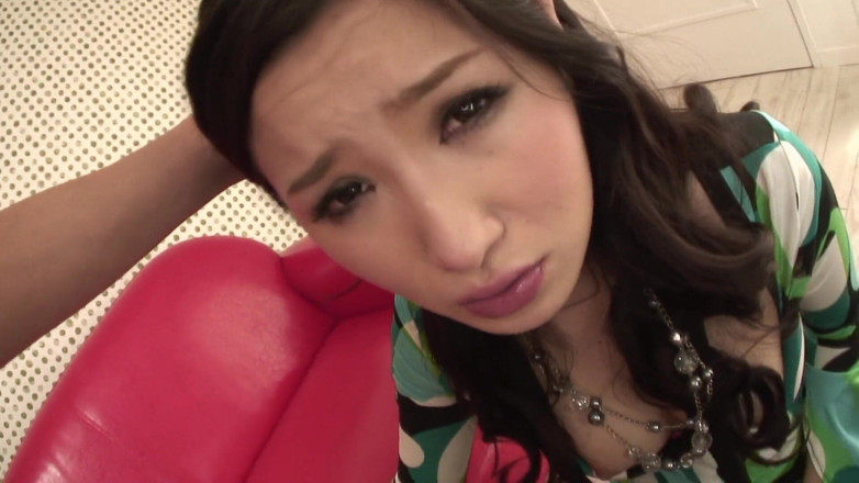 Blowjob Fantasies from Japan: Naitu Hina sucks in POV