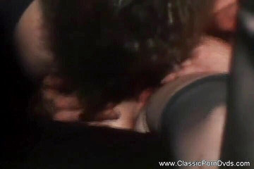 Classic Porn DVDs: Orgia selvaggia con delle arrapate