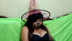 Martin13: On faceless man odwiedza wiedźmę w Halloween, przeprowadza z nią...