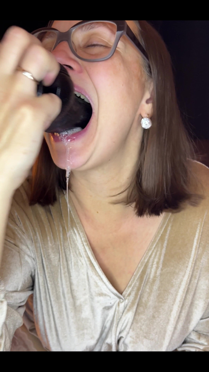 Crypto Mommy: Chci si vzít tvého ptáka do své dlaně