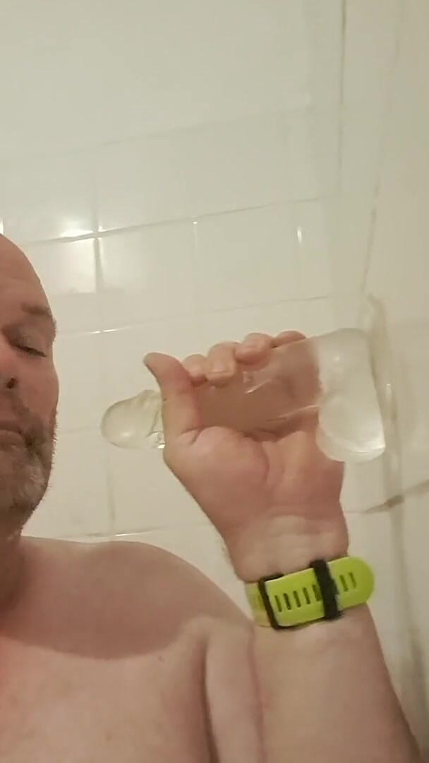 Fickspecht: Deci, scorpie, suge dildo-ul!