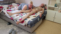 Zona901: il vicino succhia tutto lo sperma dal mio cazzo