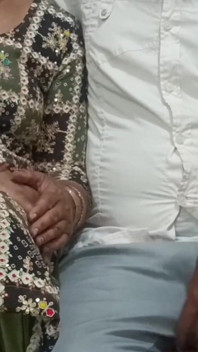 Desi romantisches date an geheimer stelle - die leidenschaft der freundin von salwar