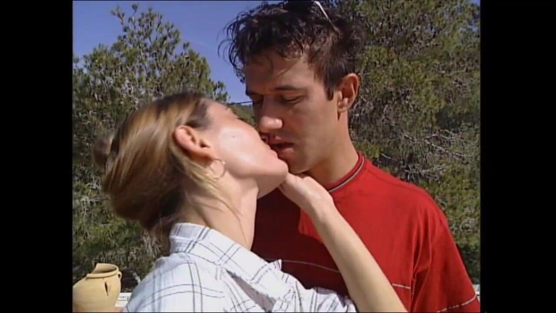 MMV films - The Original: Calda miLF scopata e sborrata in figa da un grosso...