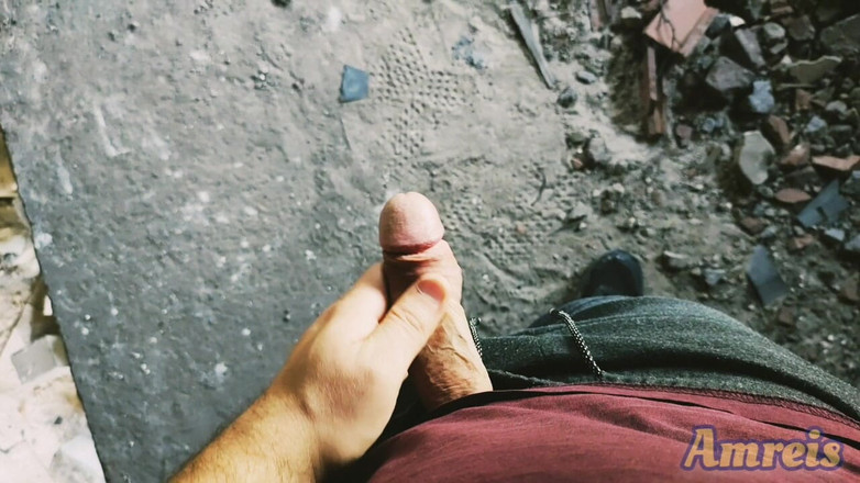 Amreis: 핫한 여름 정액 2부 버려진 건물 을 걷고 긴 딸딸이.