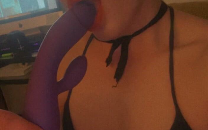 Amandatrap: Femboy Trainiert con il dildo