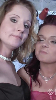 Lesbians Squirting During Machine Sex