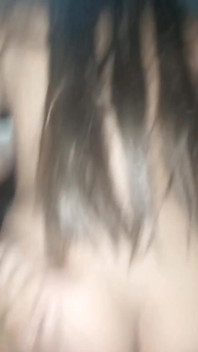 Jag knullade en söt tjej med en fin röv som gillar att knulla med sperma inuti