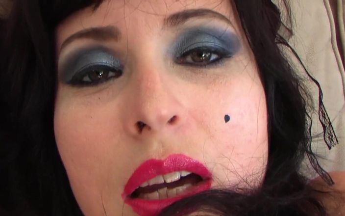 Wanilianna: Wanilianna is a genuine woman dressed as women did in...