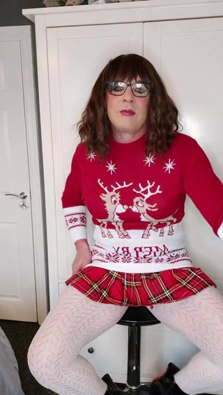 Juniperberi29: Keseronokan crossdressing Krismas