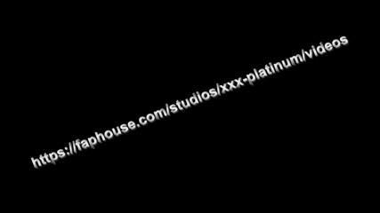 XXX-Platinum: Người phụ nữ khỏa thân tắm. Cha dượng của cô ấy,...
