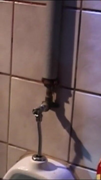 Trojka v Pisoárách