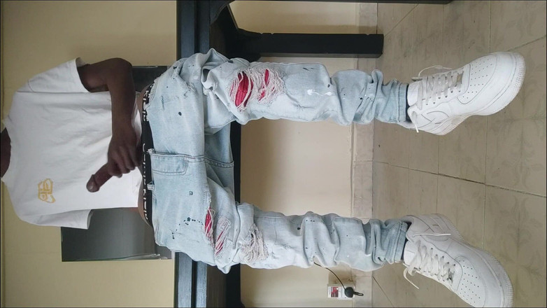 Gay black steel Africa: Hitam dengan batang besar di Streetwear Jerk dan pancutan mani (4)