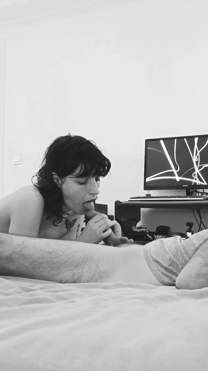 Akasha7: Sucking Cock Before Bed Leaves Me Very Relaxed, Tell Me...