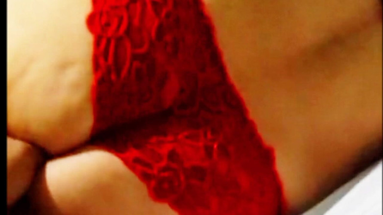Milfta boohot: Dubbel penetration av en mogen MILF doggy style