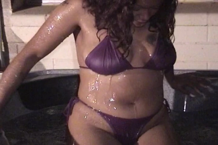 Vintage Babes: बड़े स्तनों वाली दो महिलाएं एक दूसरे को हॉट सत्र देती हैं