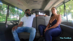 The Flourish XXX: QueenRogue a MassagebyBlack šukají v autobuse