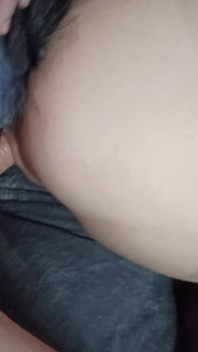 Ibu rumah tangga digoda pakai ekor butt plug dan ngentot memek beceknya