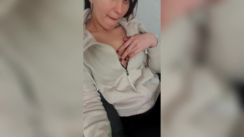 Adele Amber: 火辣奶子