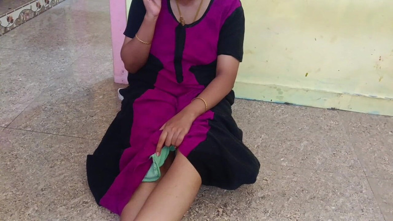 Mami4711: Vriendje belt naar thuisbadkamer en funkt zeer strakke! Indische Tamil...