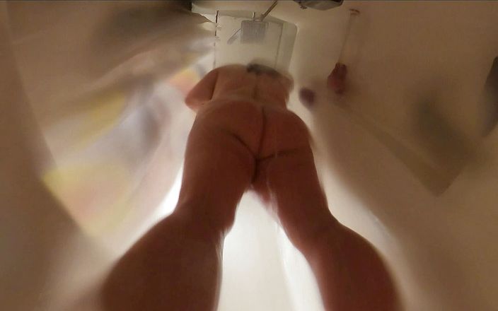 Sexy NEBBW: Seksi iri güzel kadın şişman göt duşu