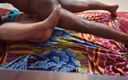 Sexy Sindu: Bạn trai và bạn gái người Ấn Độ làm tình