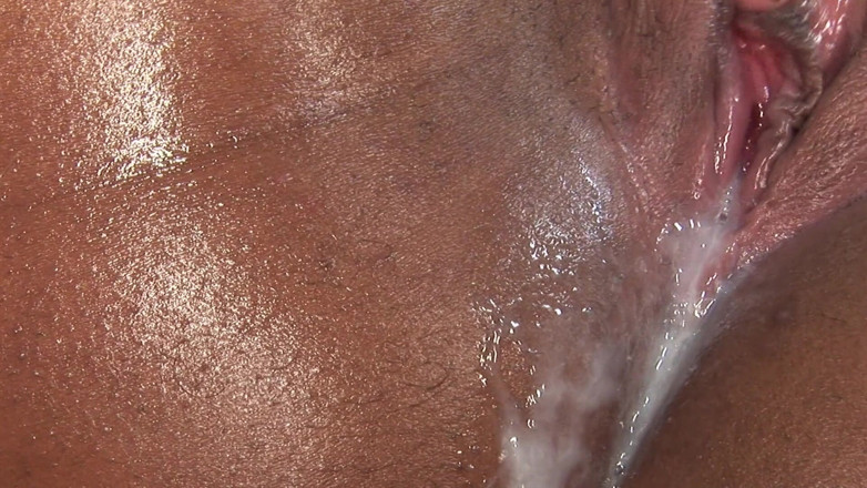 Black Magic Babes: Gorgeous Ebony got her juicy and shaved pussy creampied