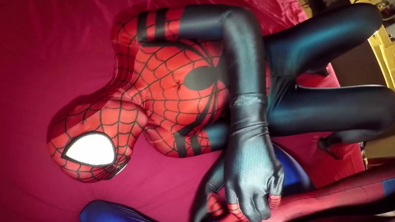 Nylon Xtreme: Natacha Guapa - девушка-паук, кримпай Zentai