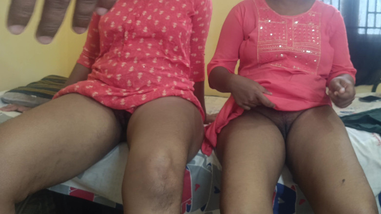 Apple baby: Universitárias irmãs lambendo buceta