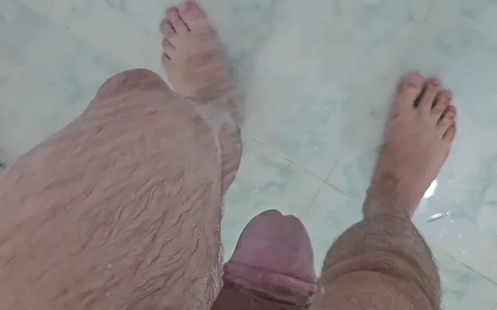 Lkdick8: Fetish - Naughty Young Pissing in the Shower