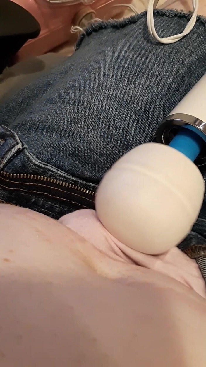 Roxxie rae page: Spontane hitachi-masturbation