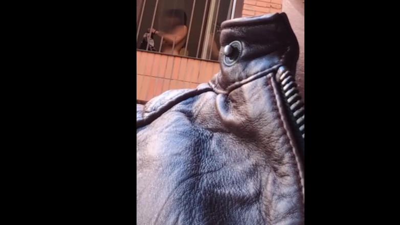 SweetJaneOfficial: Compilation de nudité publique - livraison de pizzas, seins nus sur...