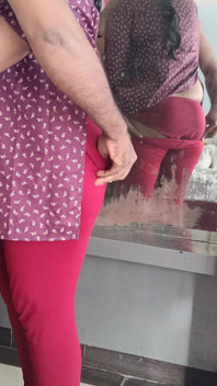Moglie che tradisce godendo il romanticismo duro