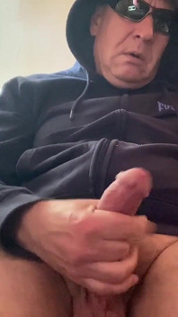 Fumând și masturbându-se
