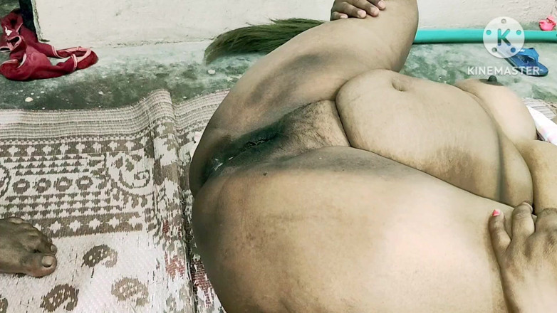 Annu bhabhi: India milf tiene por el vecino