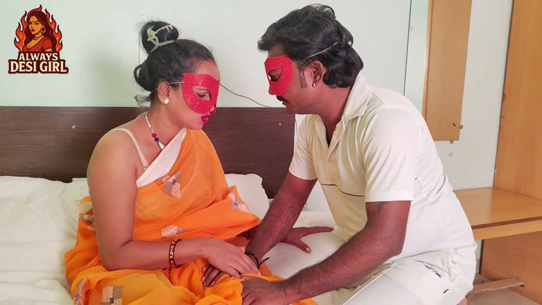 Always desi girl: Bhabhi uprawiał ostry seks ze swoim sługą. Hinduski audio