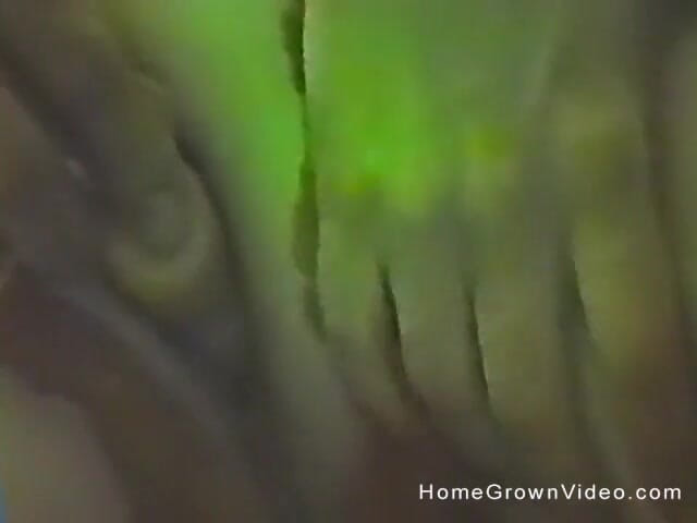 Homegrown Solo Babe: Hot babe loves anal pleasure