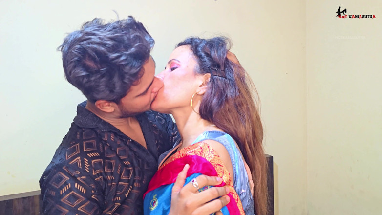 HOTKAMASUTRA: Pancutan mani dalam pepek bhabhi desi