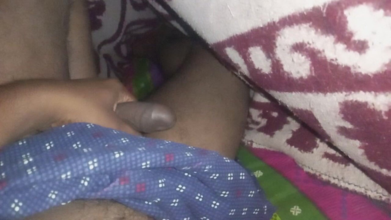Sweet Indian cock: Masturbasi luar ruangan cowok gay India