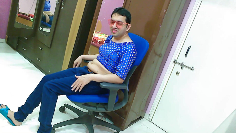Cute & Nude Crossdresser: Crossdresser banci comel femboy Sweet Lollipop dalam seluar jeans denim,...