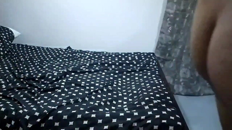 1lindapareja: Gadis muslim india dientot habis-habisan sama temannya sendiri