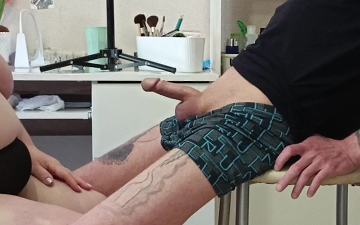 Zona901: Stiefmutter macht blowjob und schwanz fingern, bis ich komme