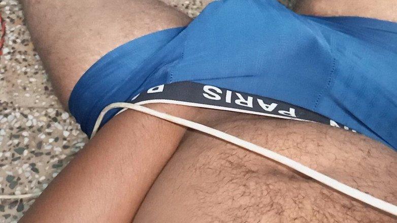 Sweet Indian cock: Bhabhi lutscht meinen penis-nacht-sex mit lecken