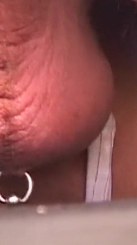 Doyumsuz sarışın orta yaşlı seksi hemşire bütün gece sert biniyor