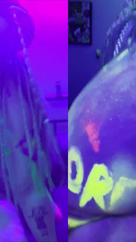Blacklight Fun com Melanie Sugar