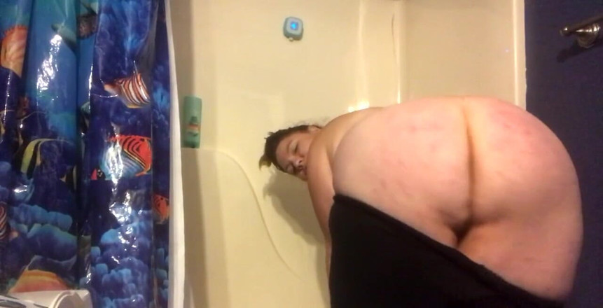 420bettyboobs: Thuis poseren met mijn nieuwe legging