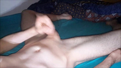 qaz11: कैमरे पर हैण्डजॉब-29