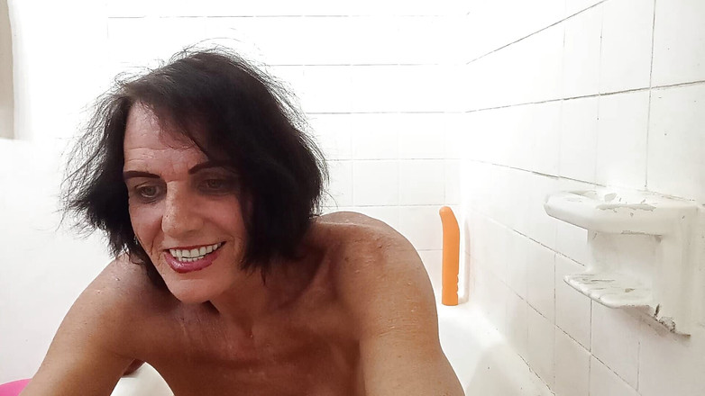 Lizzy Yum: 포모나의 글래스 하우스에서 라이브하는 리지 얌 프라가 칸 2