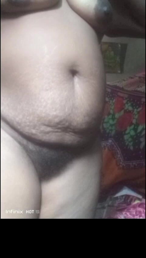Auntixxx69: Ciocia olejuje swoją cipkę