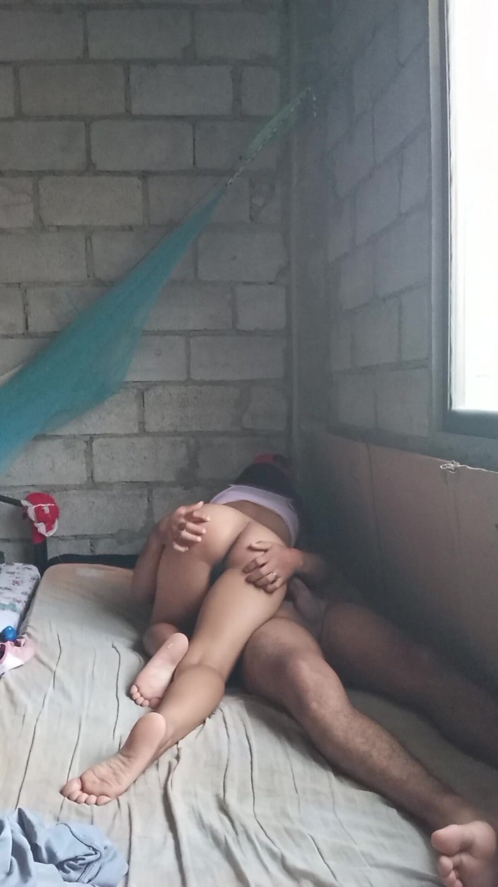 El placer del Sexo Duro: Junger Mann isst seinen besten Freund, als er von der...